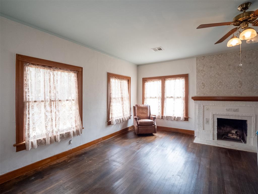 610 S Hoff Avenue Property Photo 18