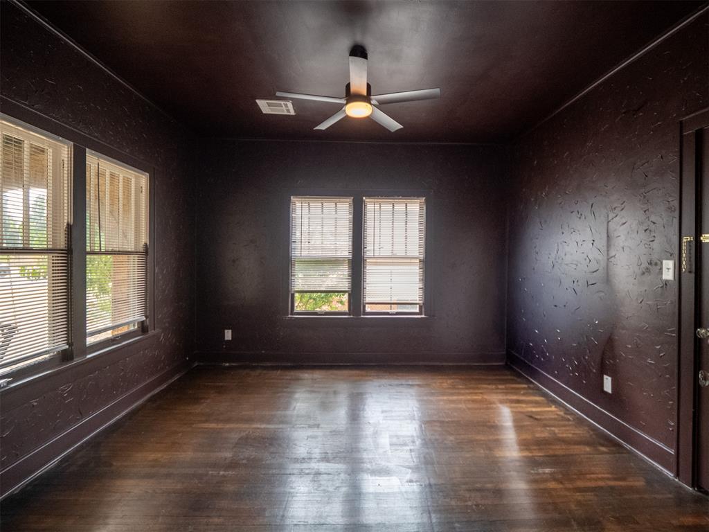 610 S Hoff Avenue Property Photo 19