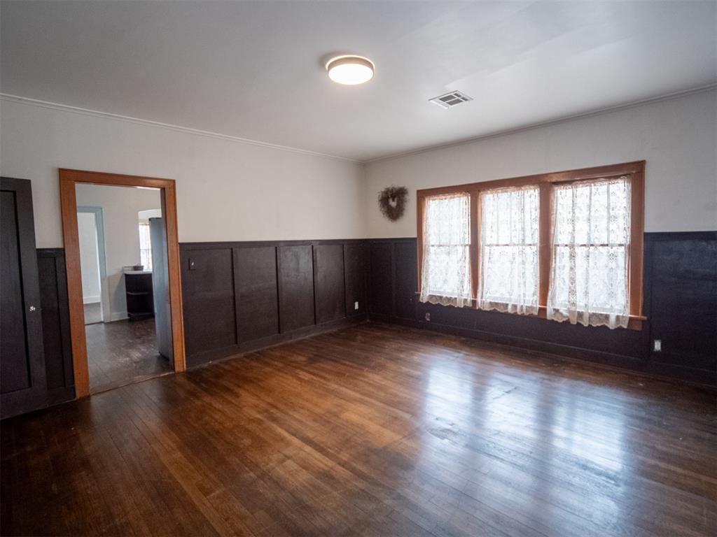 610 S Hoff Avenue Property Photo 24