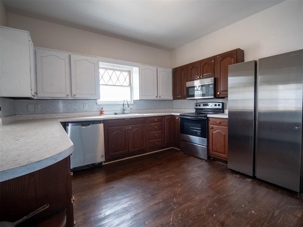 610 S Hoff Avenue Property Photo 30