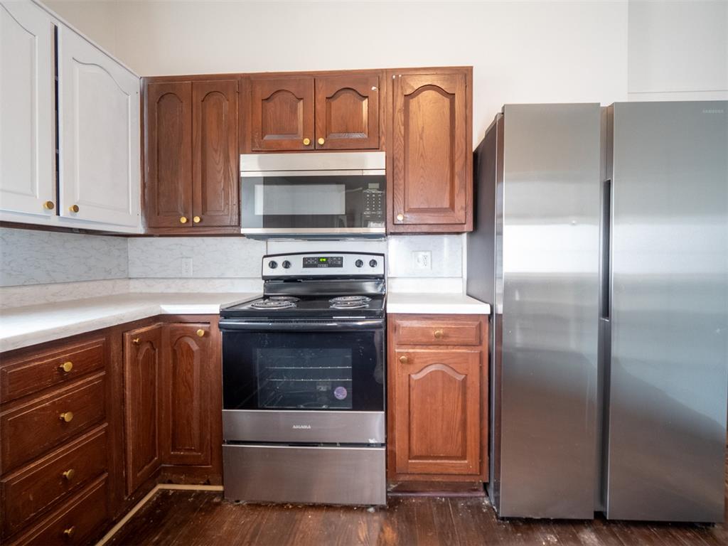 610 S Hoff Avenue Property Photo 31