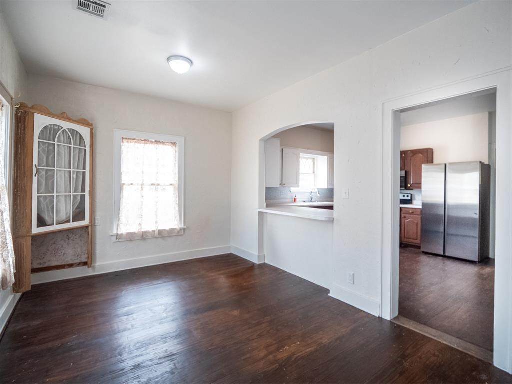 610 S Hoff Avenue Property Photo 36