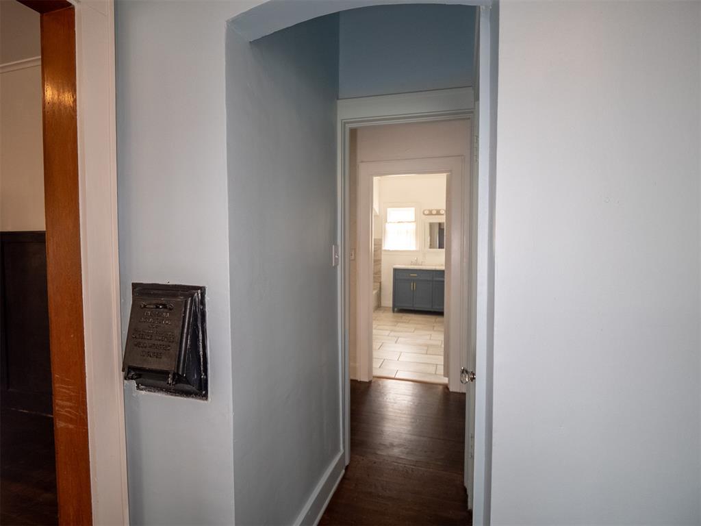 610 S Hoff Avenue Property Photo 40