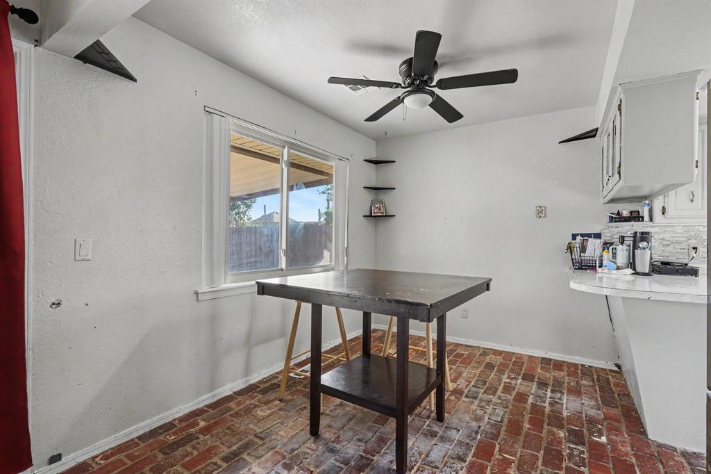 1004 Sw 11th Street Property Photo 6