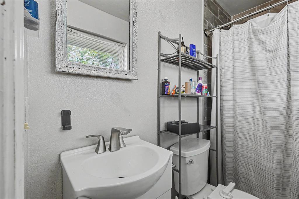1004 Sw 11th Street Property Photo 11