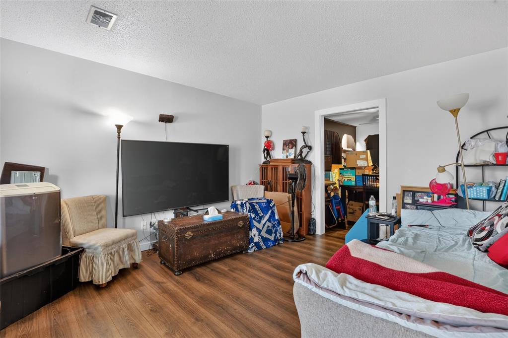 4736 S Newport Drive Property Photo 7