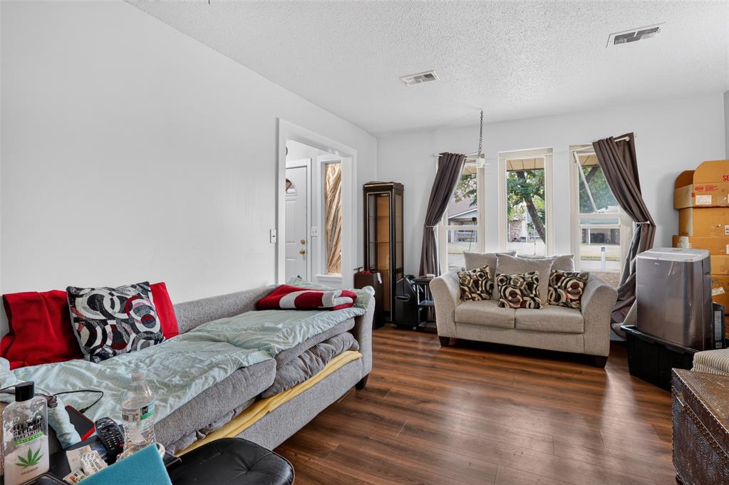 4736 S Newport Drive Property Photo 9