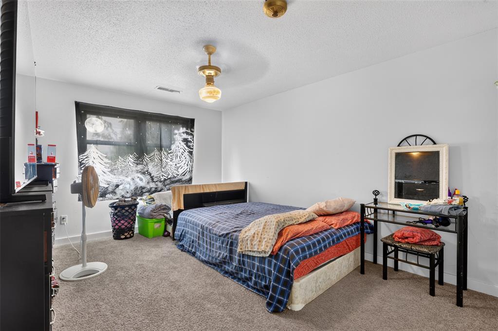 4736 S Newport Drive Property Photo 22