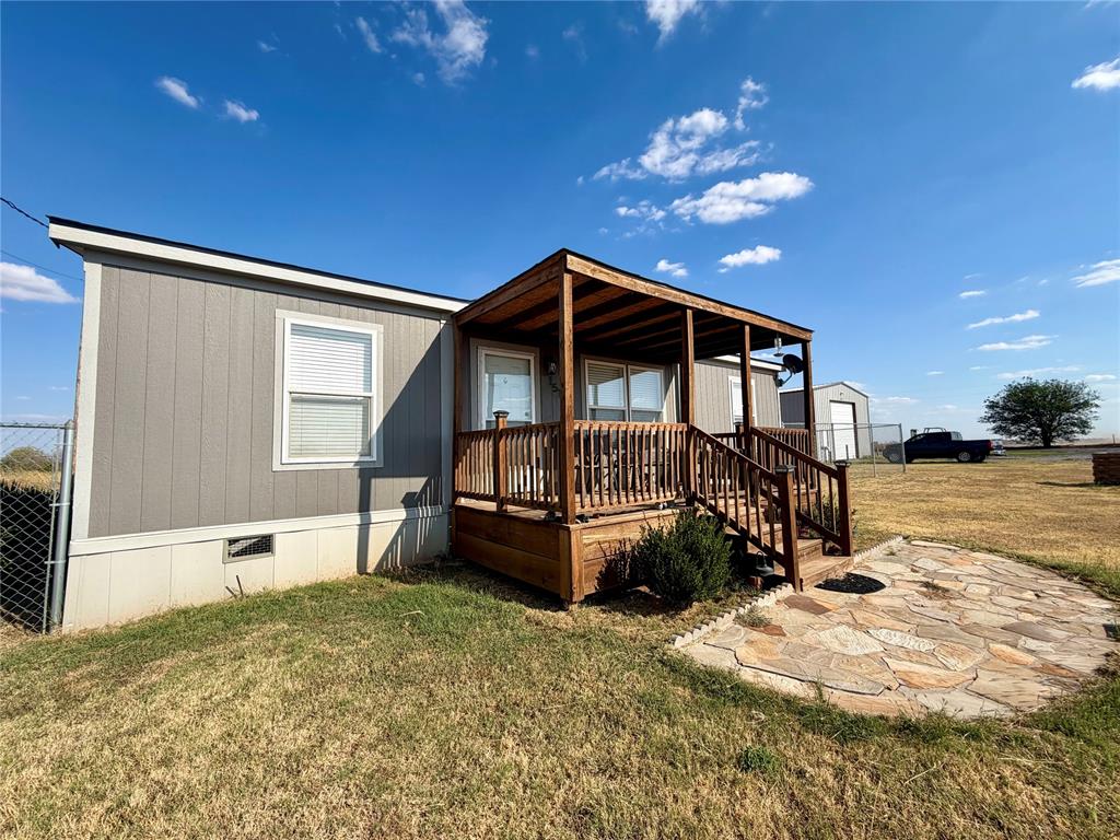 1515 Highway 81 Property Photo 1