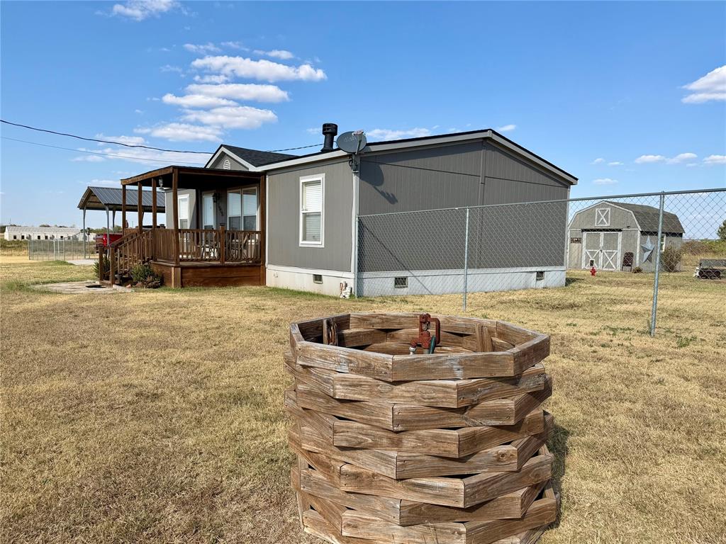 1515 Highway 81 Property Photo 3