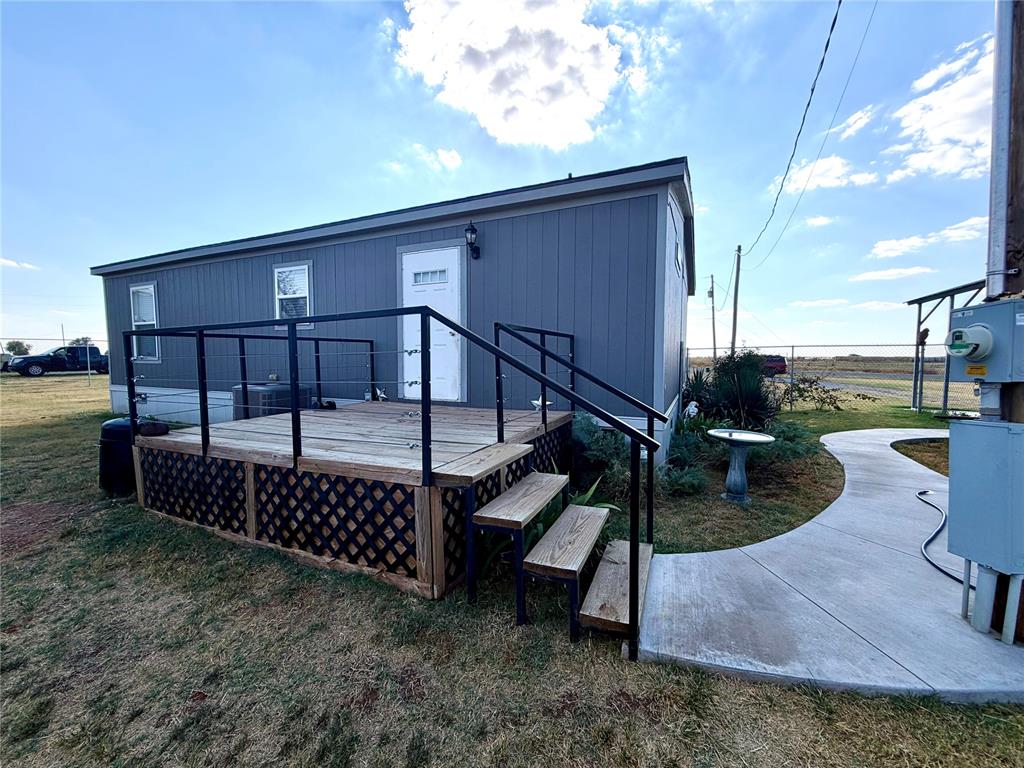 1515 Highway 81 Property Photo 4