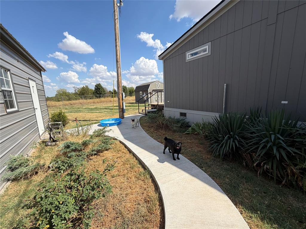1515 Highway 81 Property Photo 5