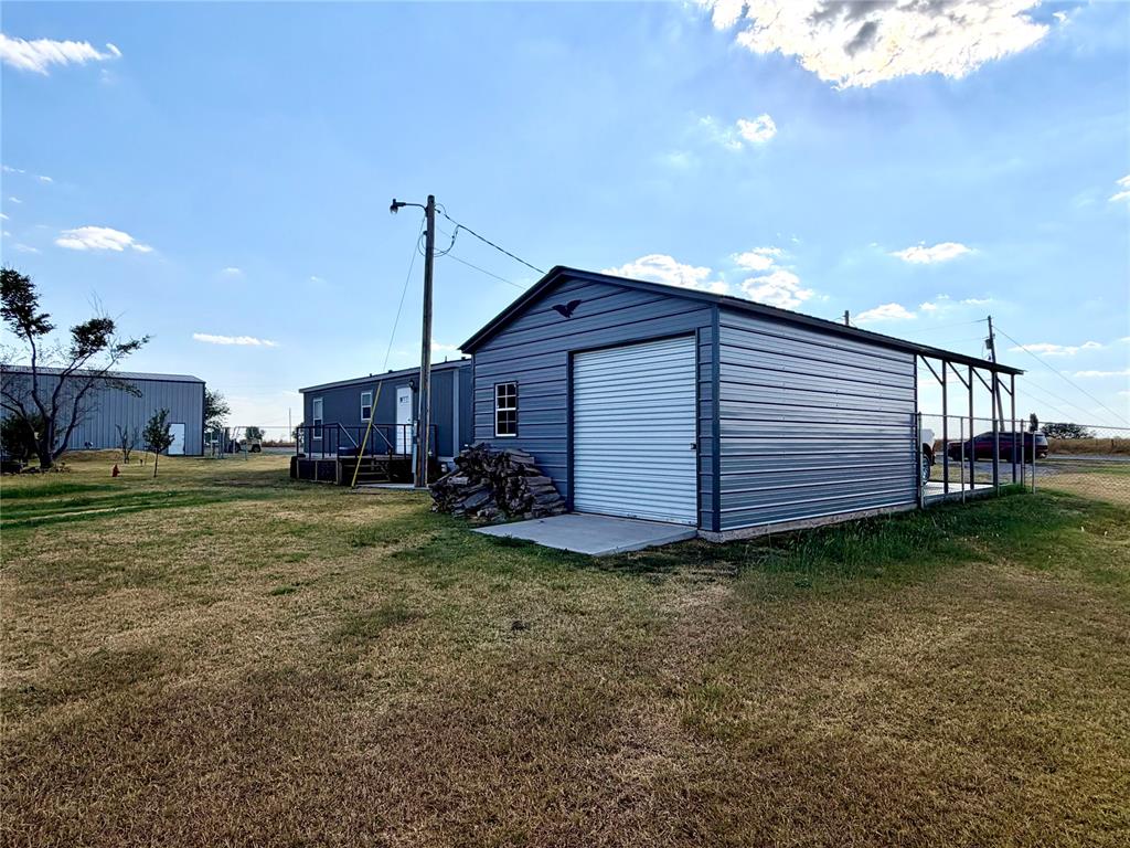 1515 Highway 81 Property Photo 6