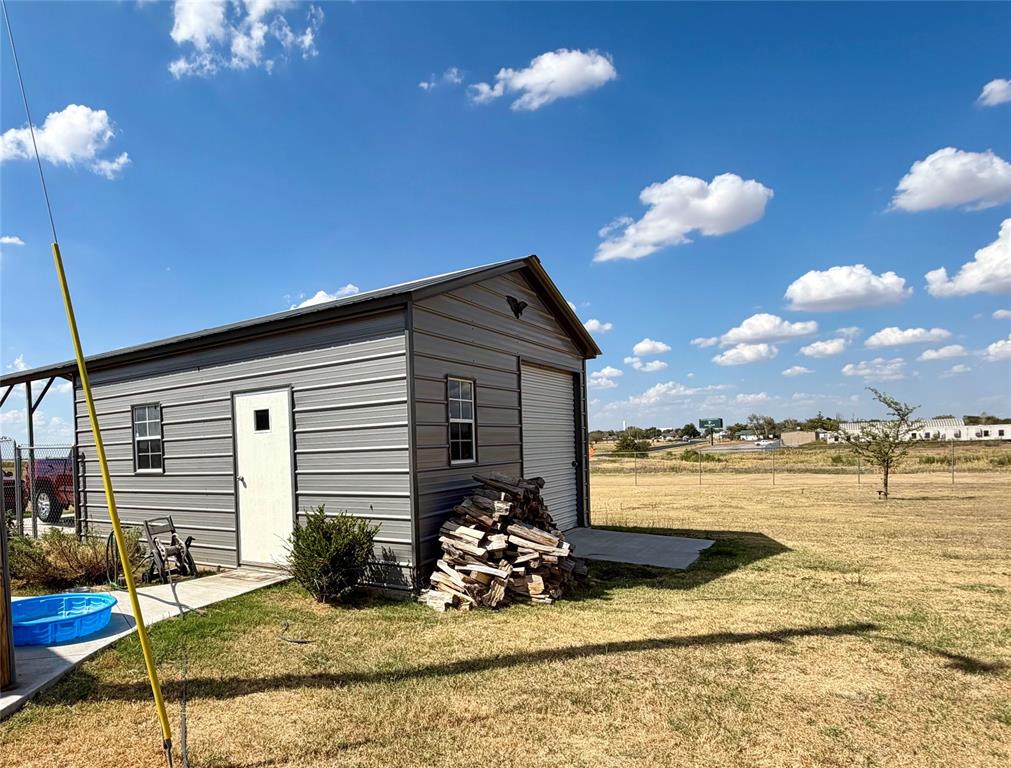 1515 Highway 81 Property Photo 7