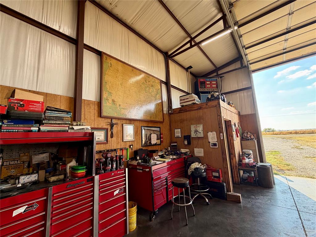 1515 Highway 81 Property Photo 16