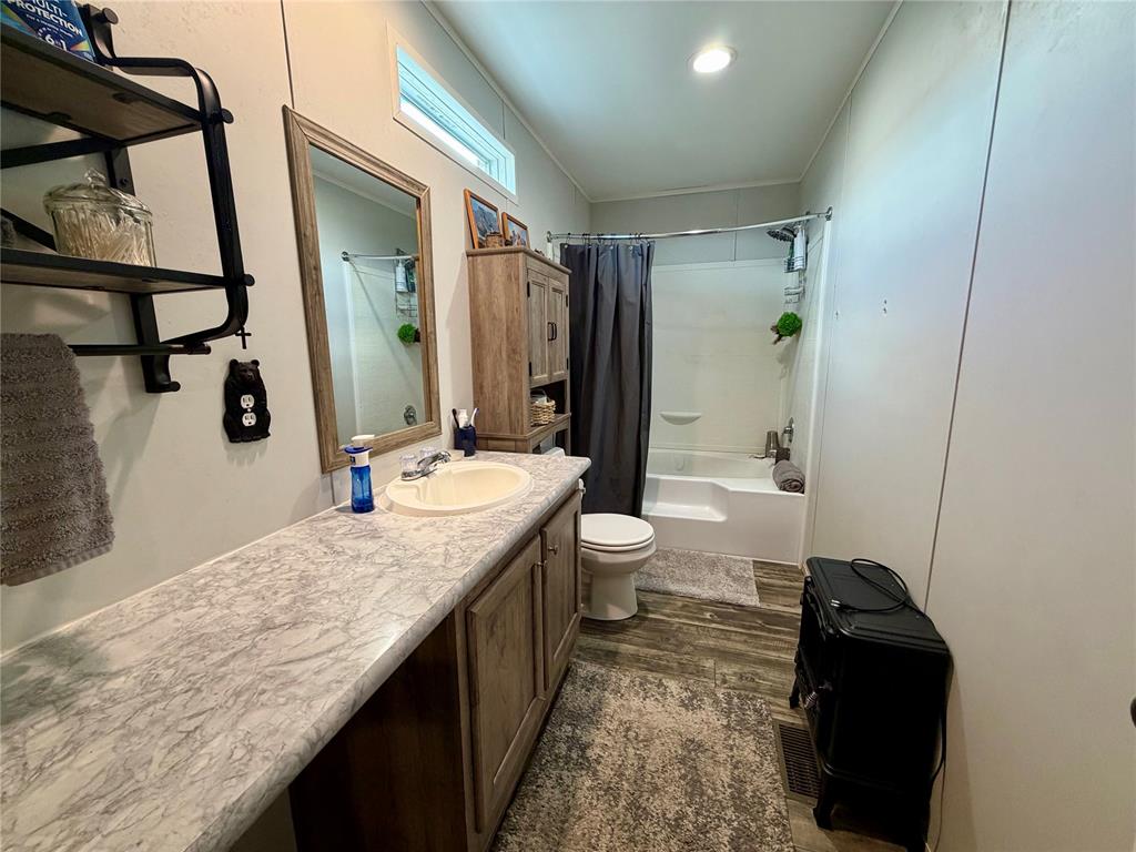 1515 Highway 81 Property Photo 34