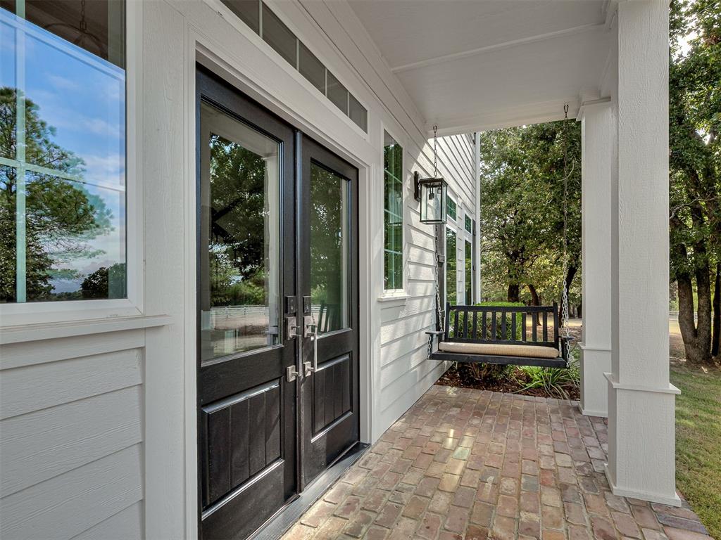 7725 Sandy Lane Property Photo 3