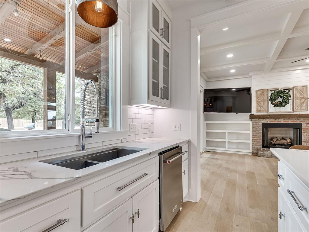 7725 Sandy Lane Property Photo 11