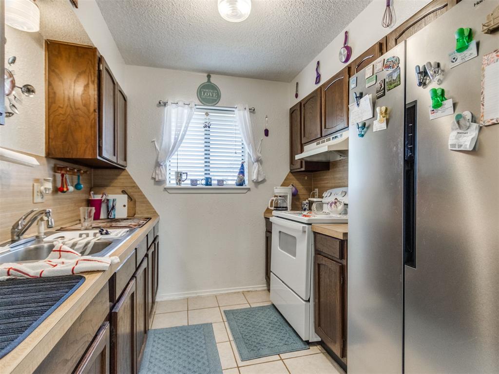 604 Meadowlake Drive Property Photo 8