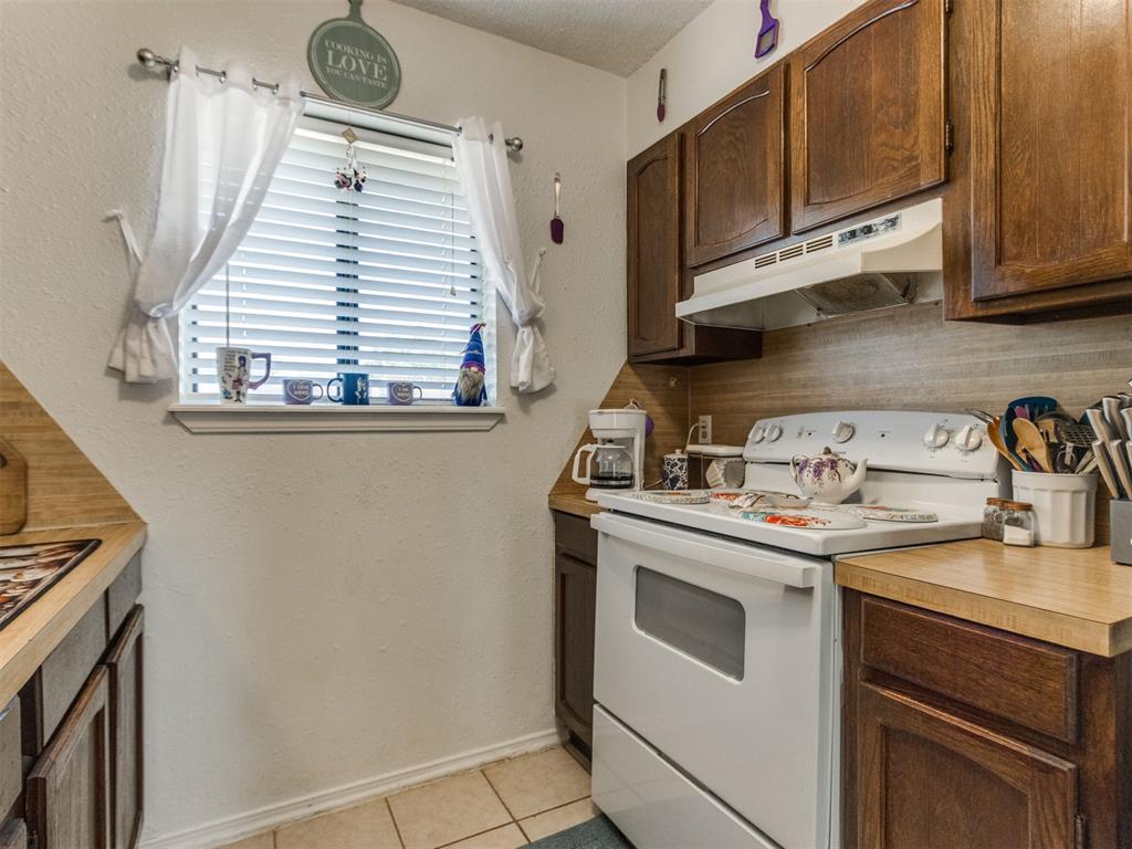 604 Meadowlake Drive Property Photo 9