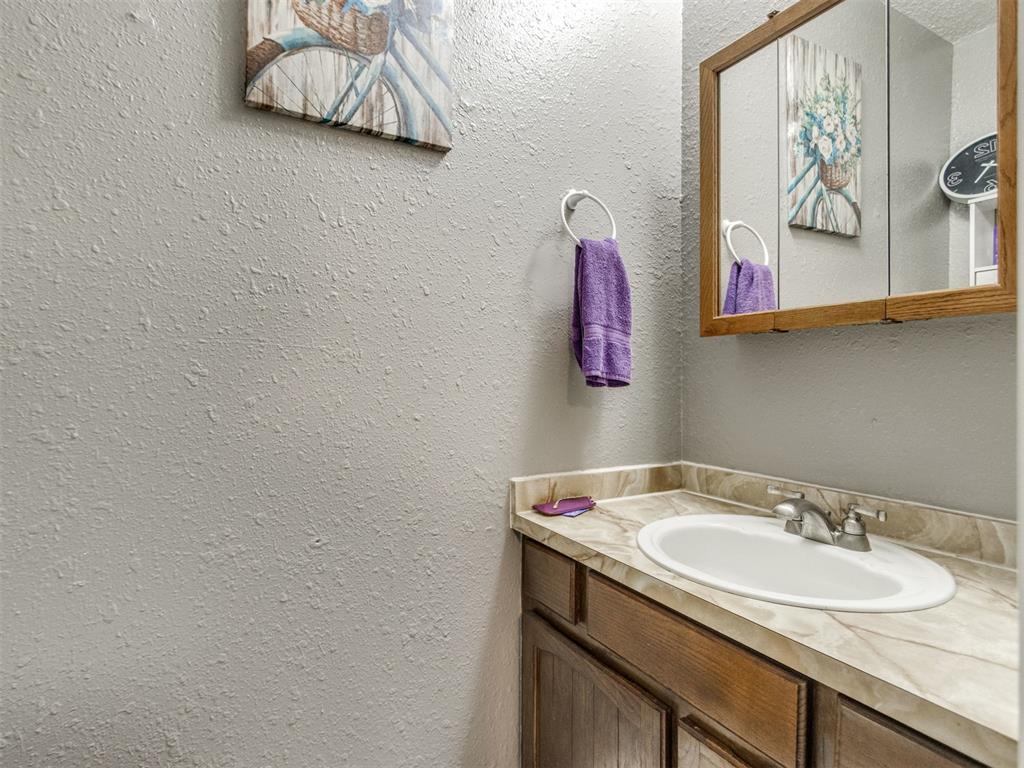 604 Meadowlake Drive Property Photo 14