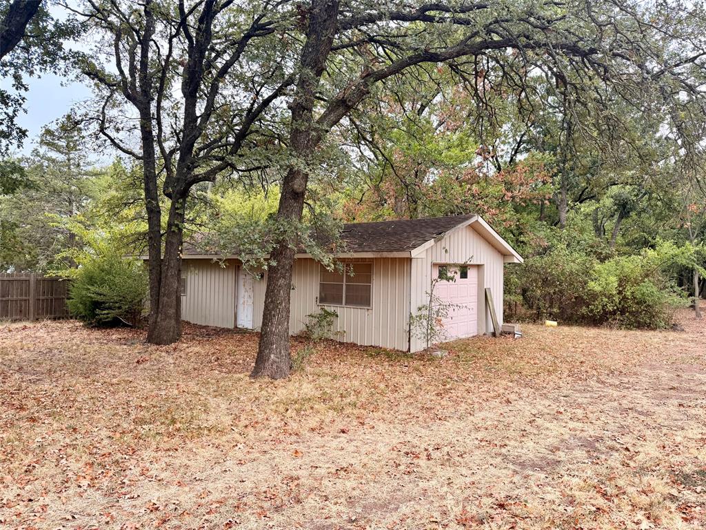 1928 Carleton Lane Property Photo 4