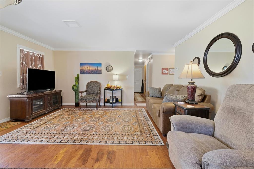 2512 Cherokee Strip Street Property Photo 13