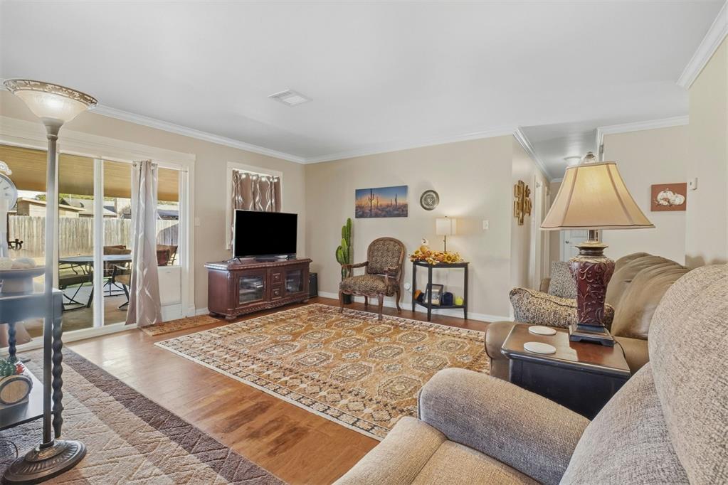 2512 Cherokee Strip Street Property Photo 14