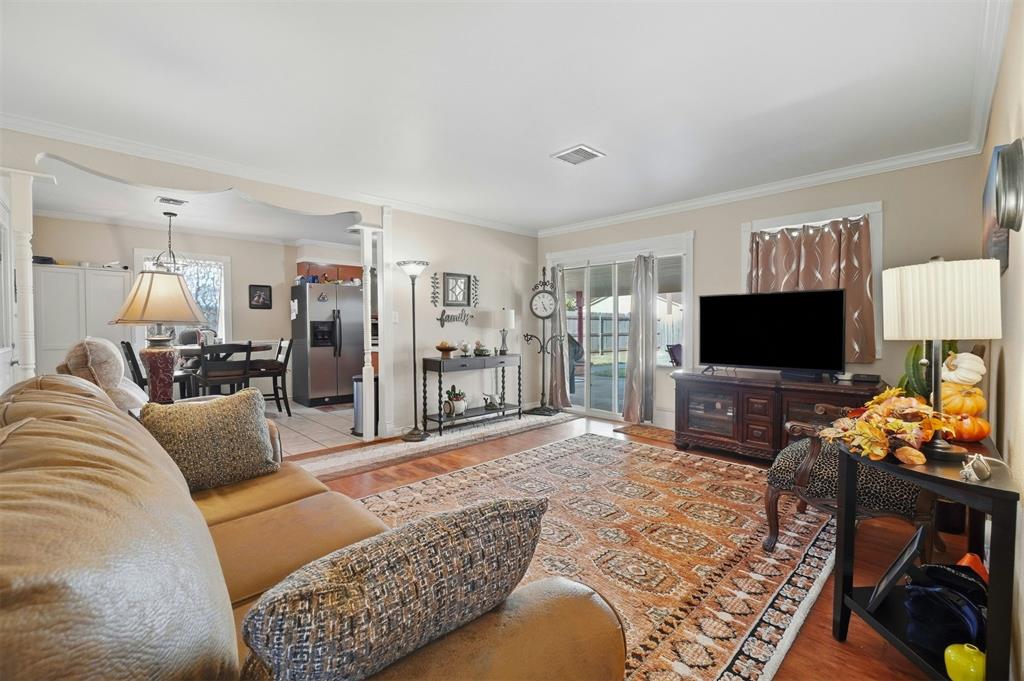 2512 Cherokee Strip Street Property Photo 17