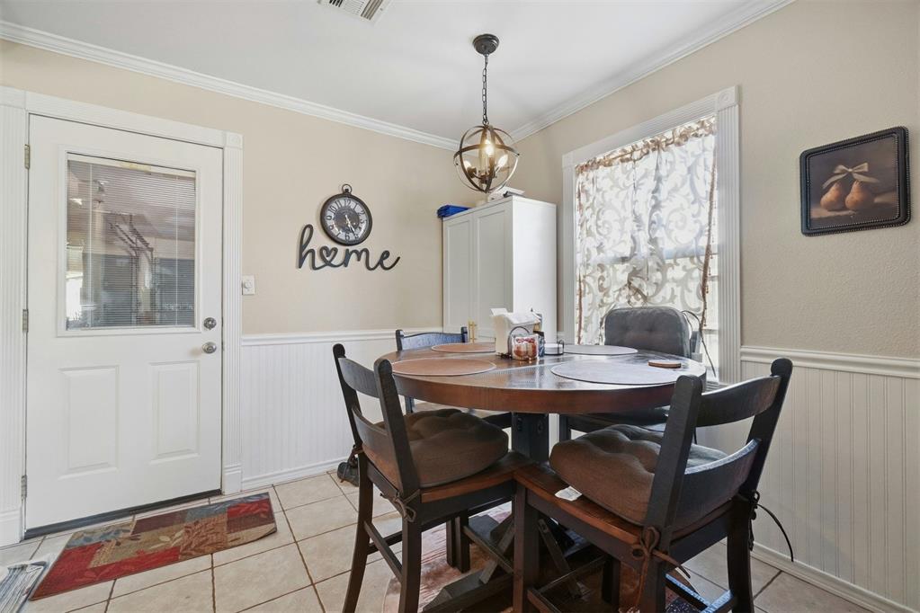 2512 Cherokee Strip Street Property Photo 26