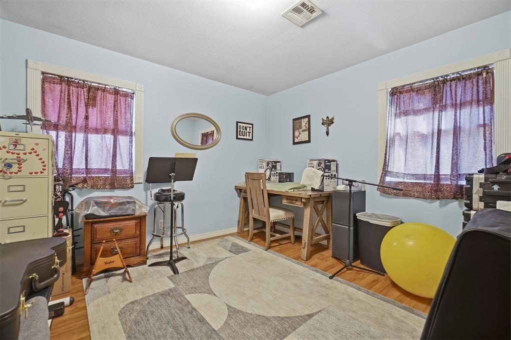 2512 Cherokee Strip Street Property Photo 31
