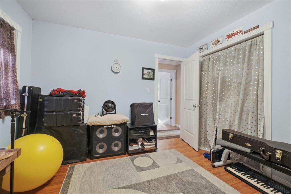 2512 Cherokee Strip Street Property Photo 32