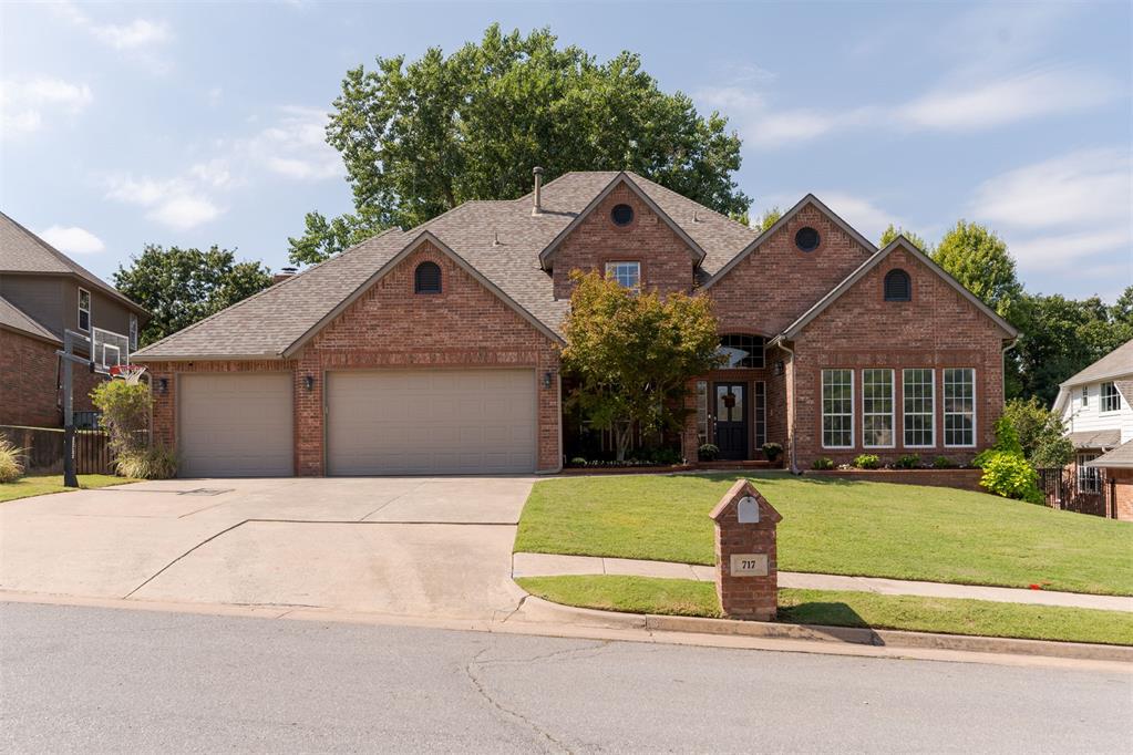 717 Fox Tail Drive Property Photo 2