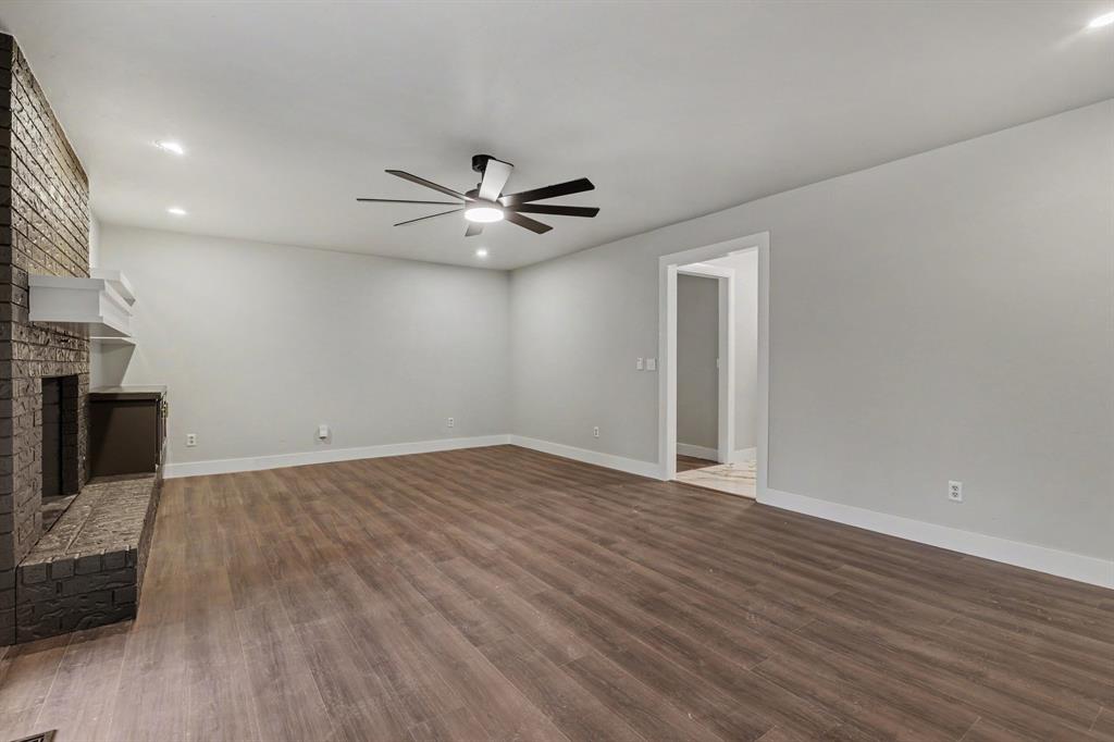 11109 Nw 112th Street Property Photo 5
