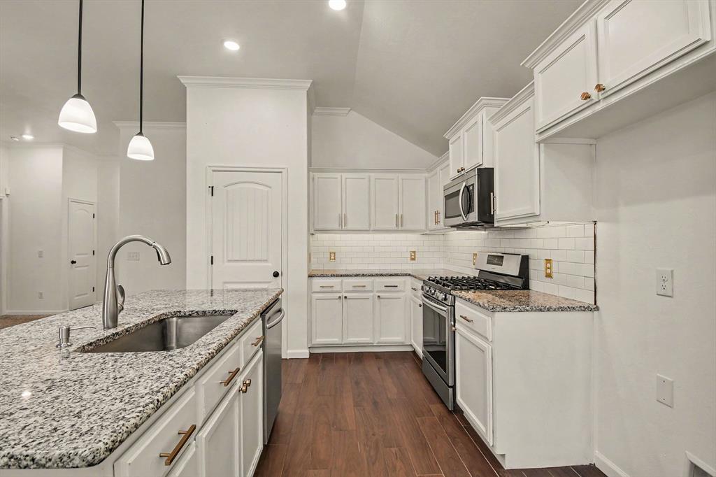 18425 Groveton Boulevard Property Photo 12