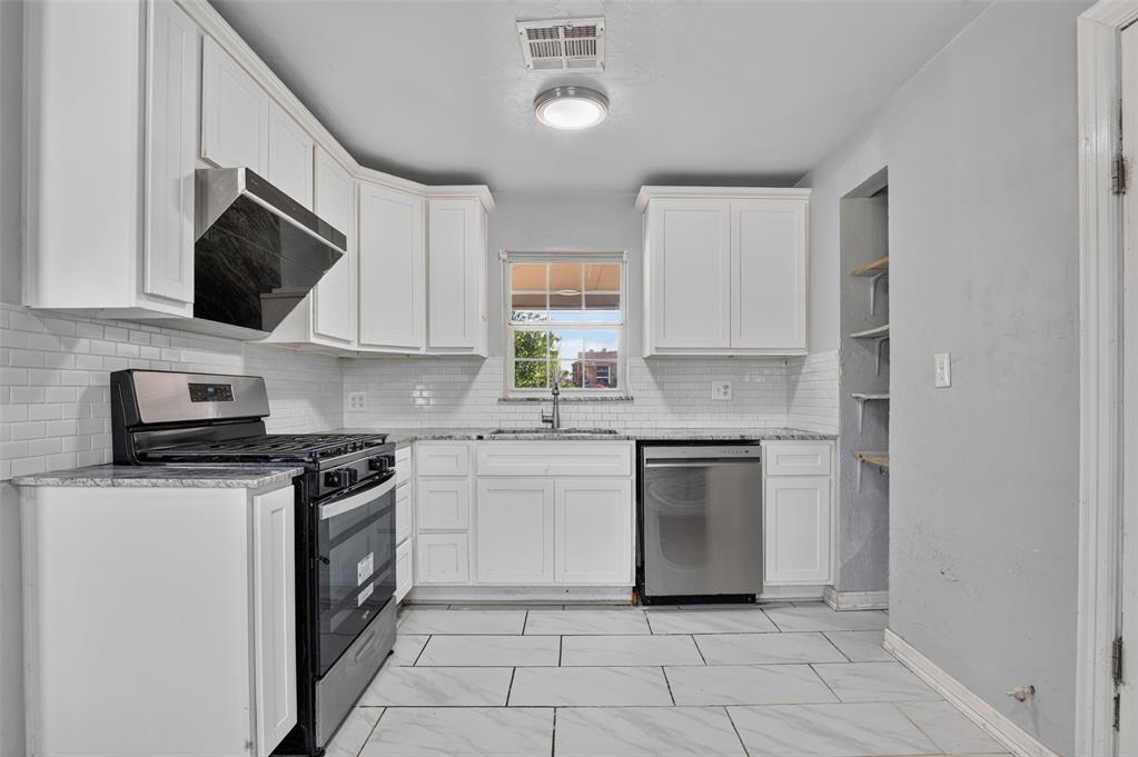 2340 Cashion Place Property Photo 5