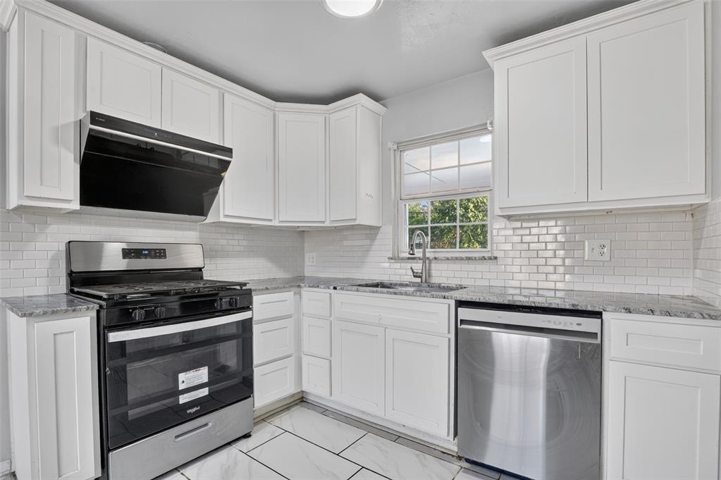 2340 Cashion Place Property Photo 6