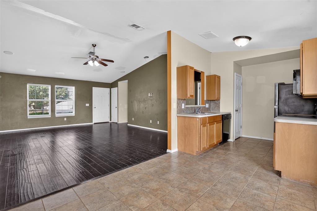 1804 Nw 145th Street Property Photo 7