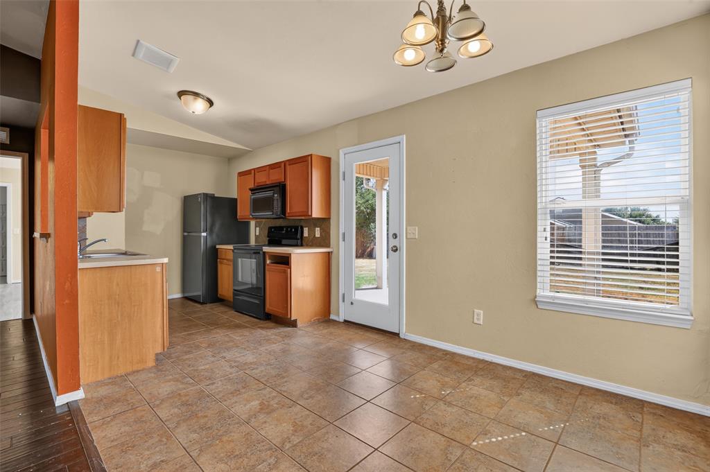 1804 Nw 145th Street Property Photo 8