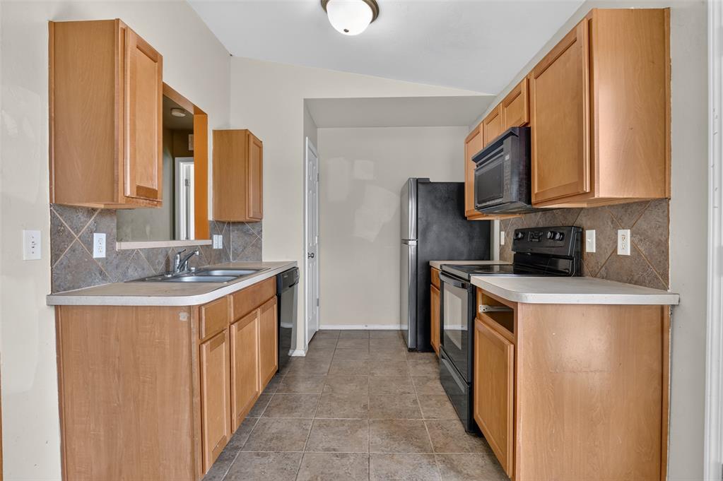 1804 Nw 145th Street Property Photo 9
