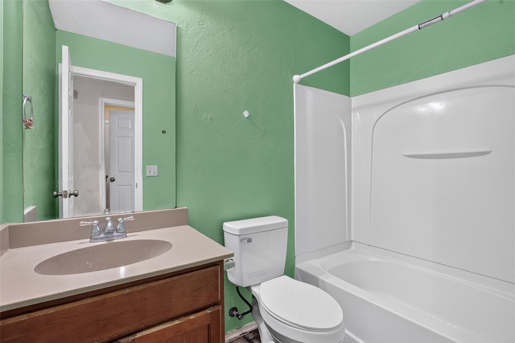 1804 Nw 145th Street Property Photo 23