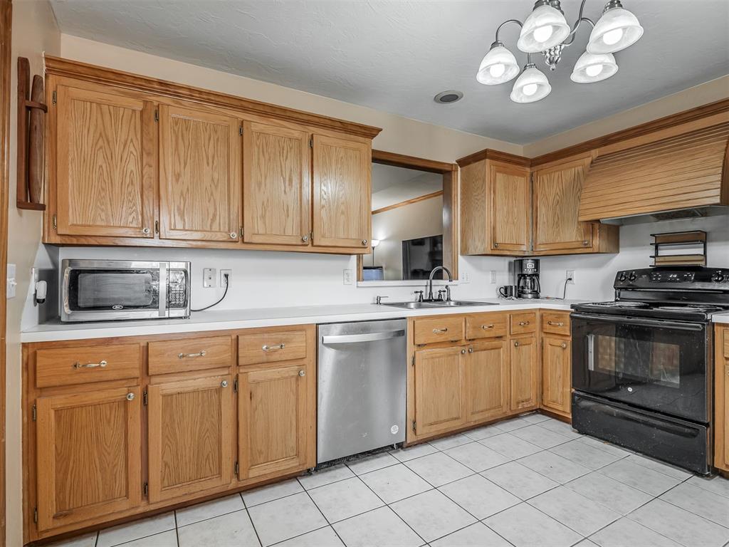 1713 N Shawnee Trail Property Photo 6
