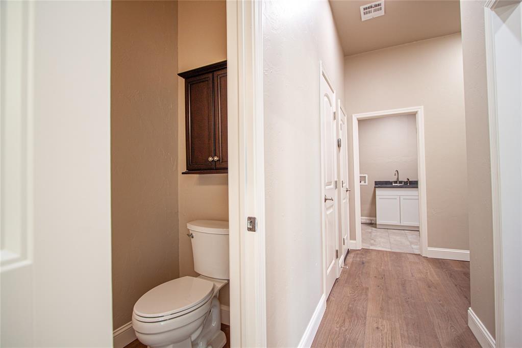 10501 Dobbs Road Property Photo 28