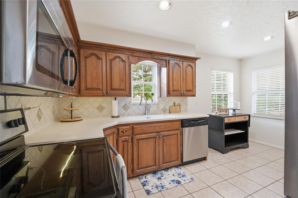 6906 Nw 59th Street Property Photo 19