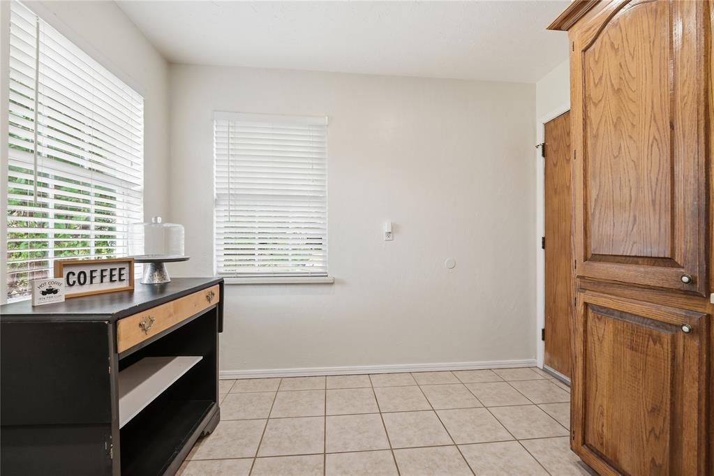 6906 Nw 59th Street Property Photo 22