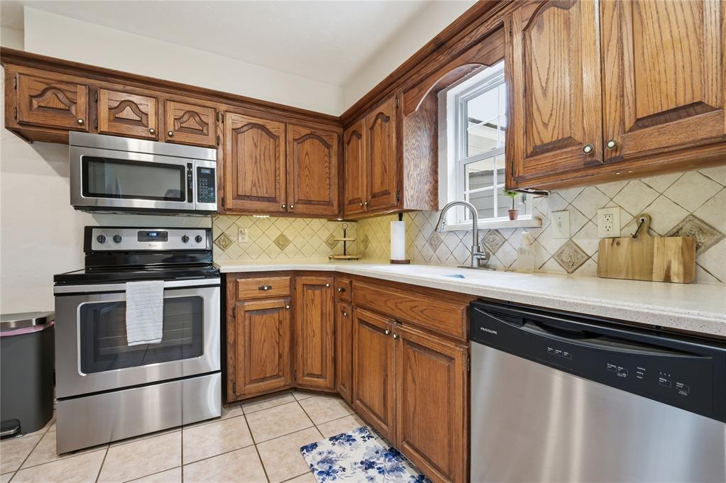 6906 Nw 59th Street Property Photo 23