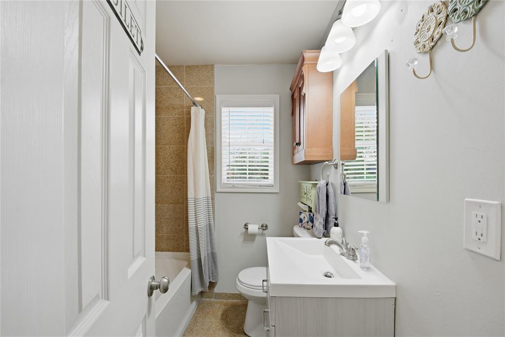 6906 Nw 59th Street Property Photo 26