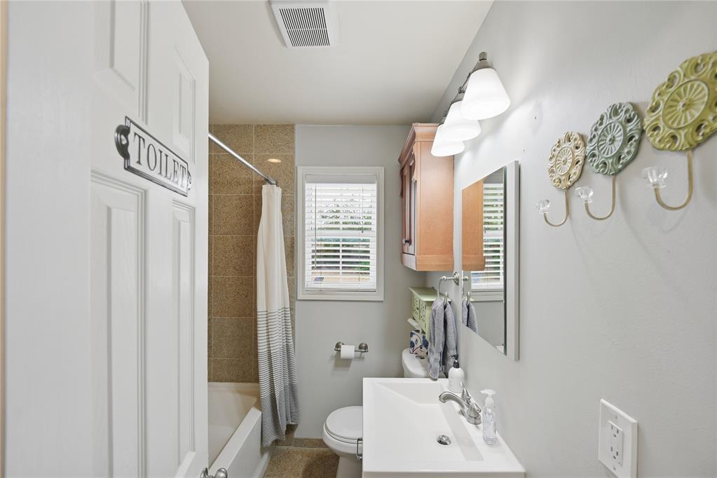 6906 Nw 59th Street Property Photo 28