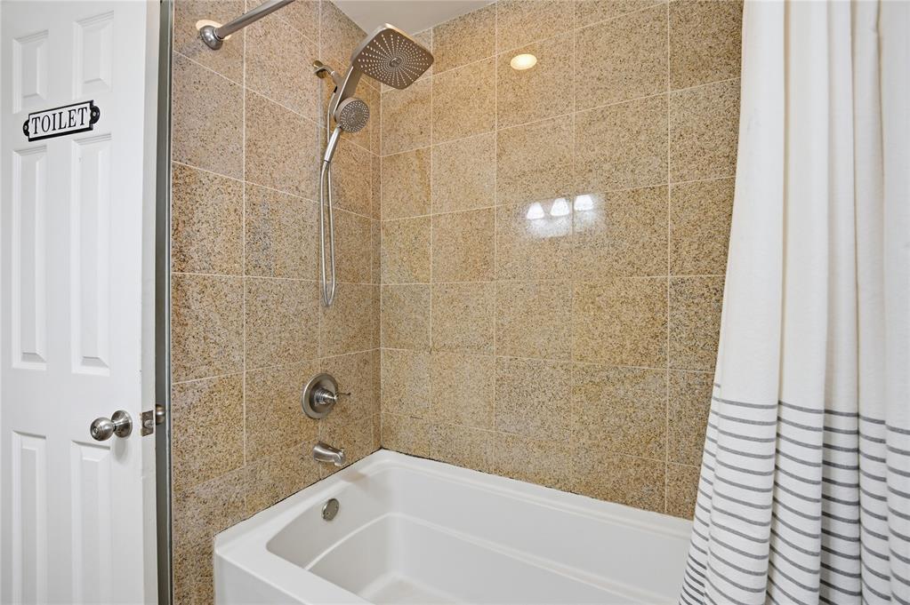 6906 Nw 59th Street Property Photo 31