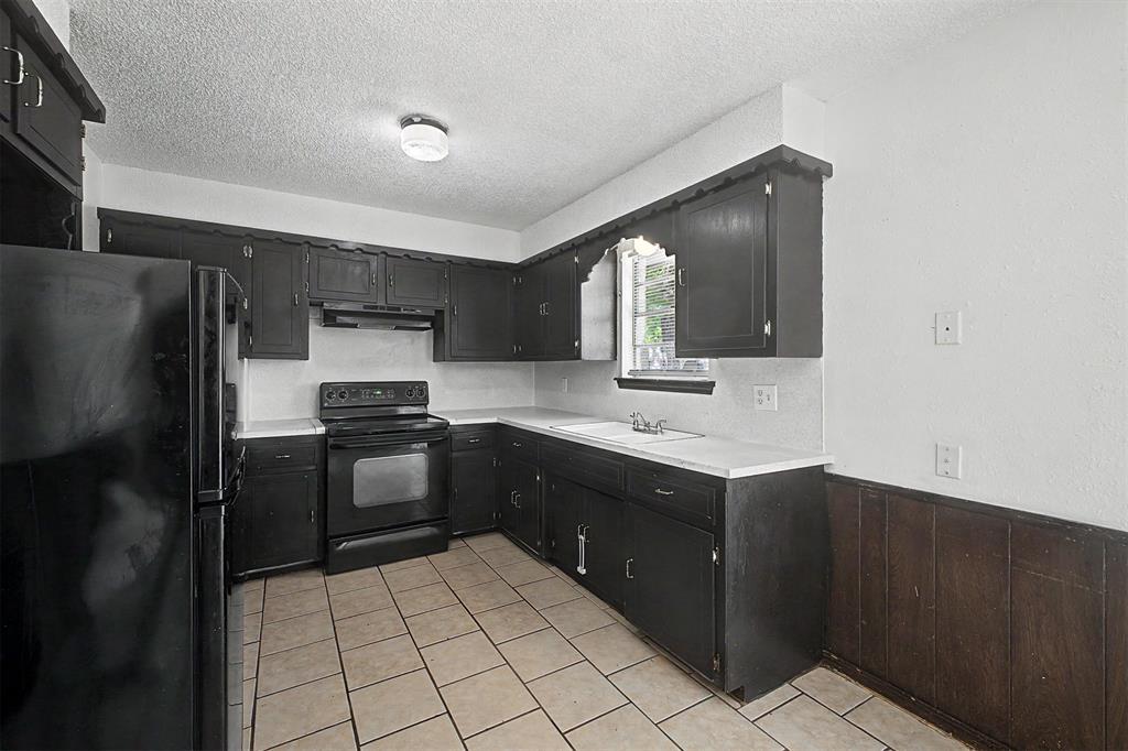 716 Lloyd Avenue Property Photo 7